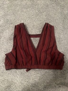 NWT women’s deep V red and black striped crop top